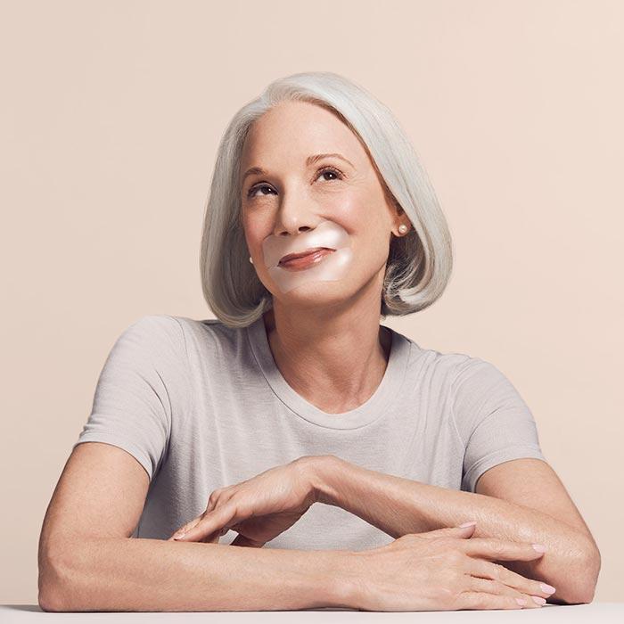 Model wearing anti wrinkle patches